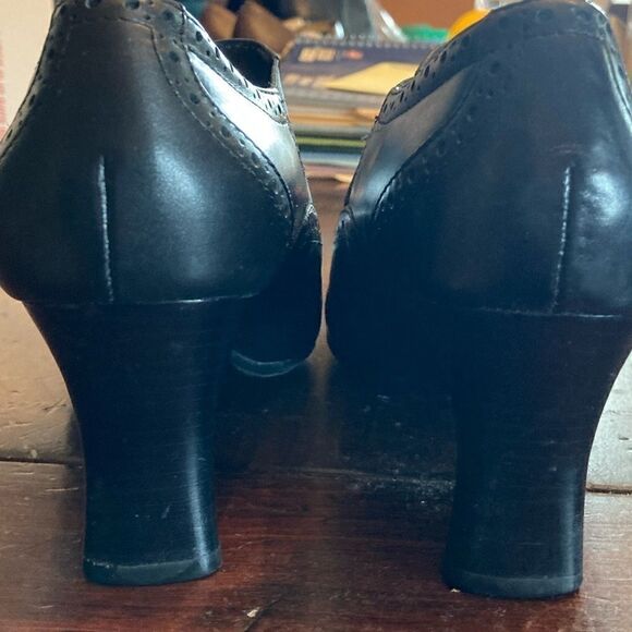 Liz Claiborne Black Yankee FLEX Booties Heeled Shoes - Picture 8 of 12